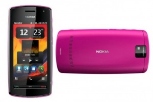 Nokia 600